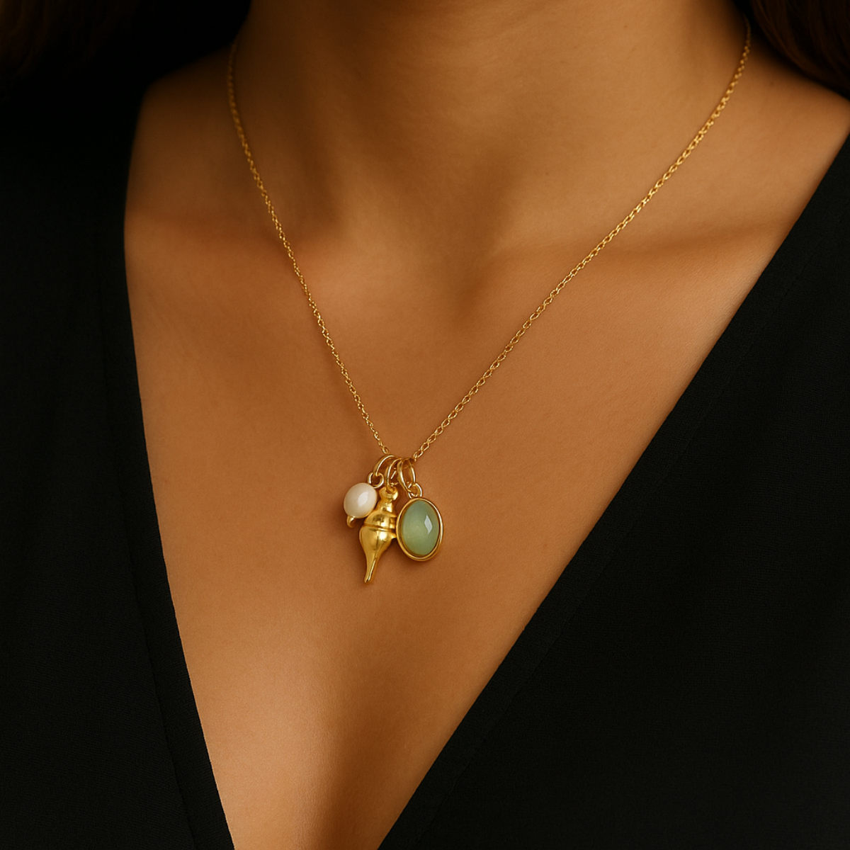 DORÉ CONCH PENDANT NECKLACE