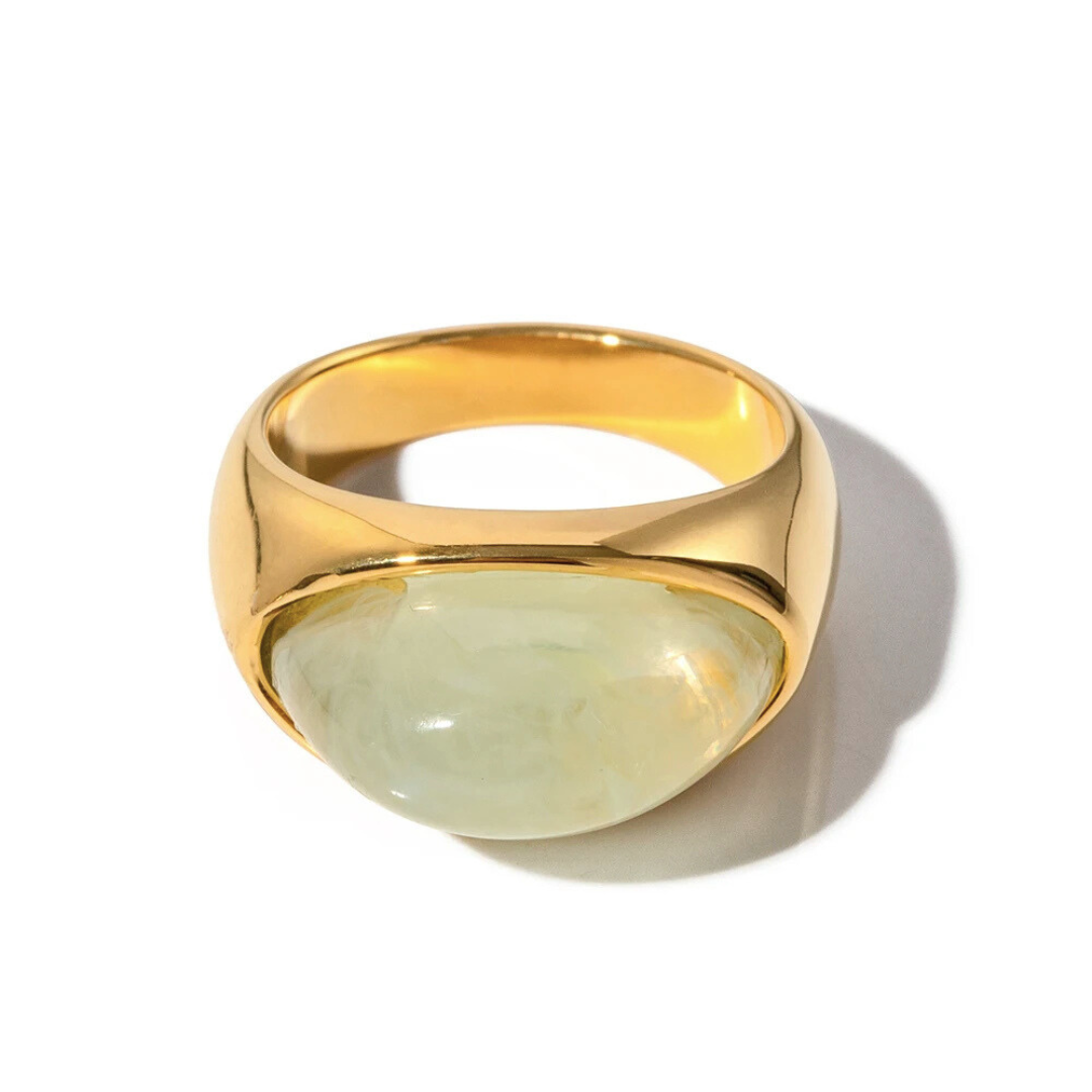 NATURAL GREEN STONE RING